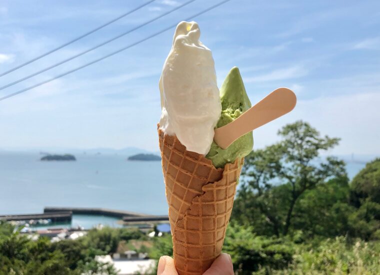 海辺の牧場が営む、絶景アイス店へ