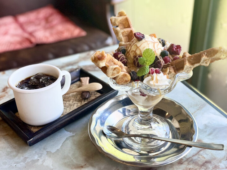 レトロな雰囲気漂う古民家カフェでこだわりのコーヒーとランチを。