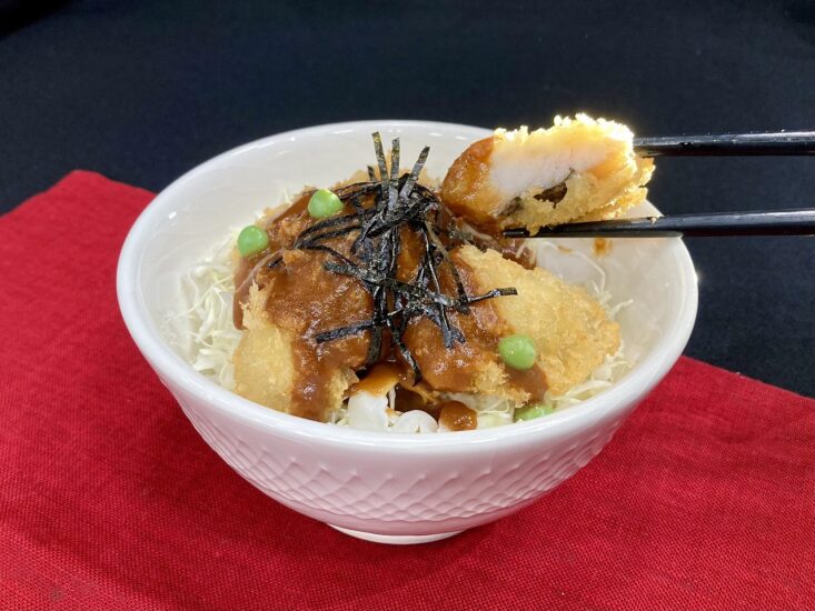 Fish-1グランプリ出場！「岡山海の幸デミカツ丼」