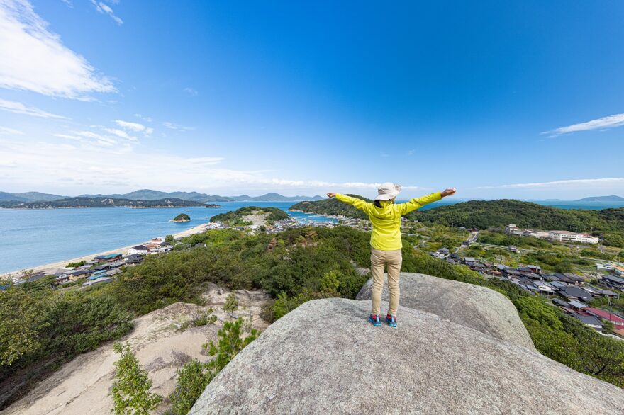 1日で3島の魅力を満喫！笠岡諸島を巡るフォト&トレッキングツアー