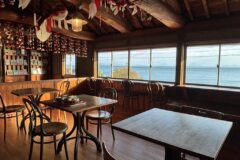 招き猫好きにはたまらない　海景が魅力のギャリーカフェ