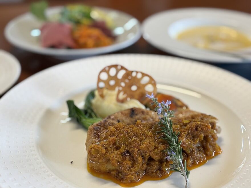 渋川海岸近くのカジュアルフレンチ